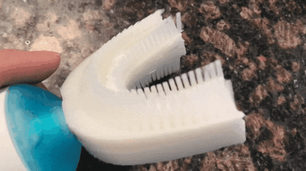 刷牙免用手，而且10秒就稿定的電動牙刷